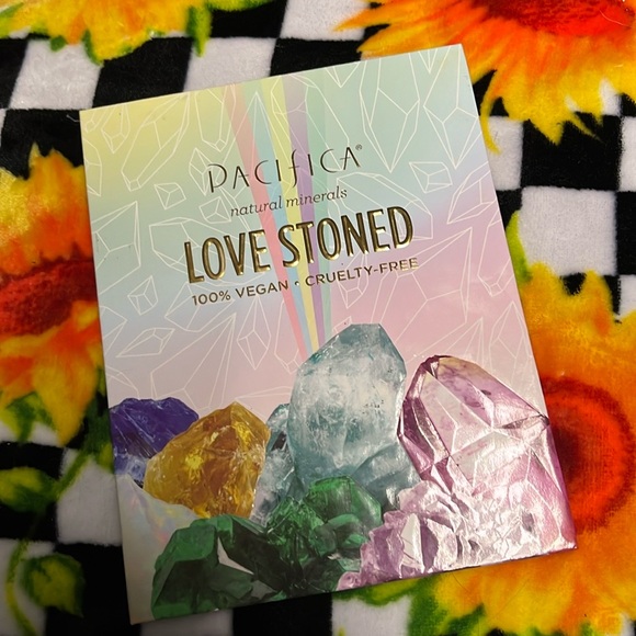 Pacifica Love Stoned Palette - Picture 3 of 3